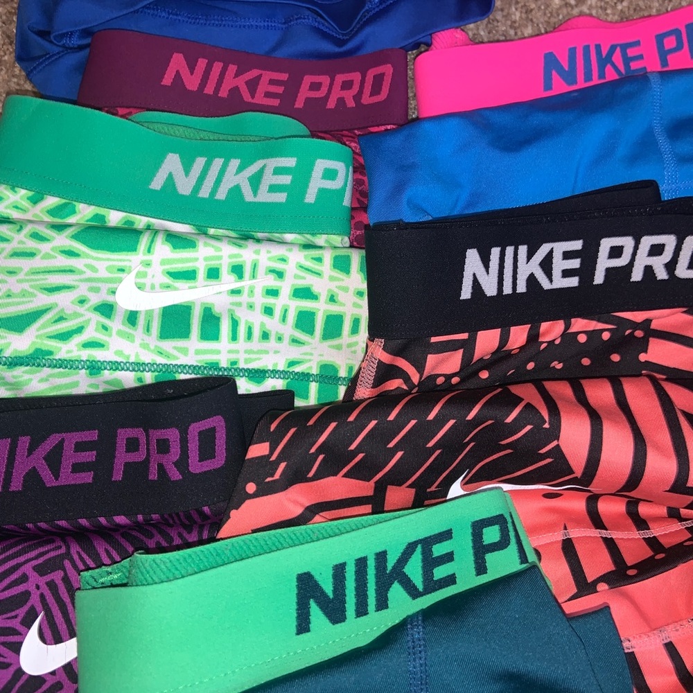 NIKE PRO